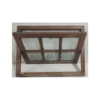 Ventana de madera de 1 hoja pivotante y con reja